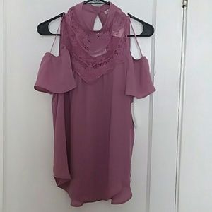 NWT Lily White cold shoulder blouse size m